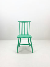 Load image into Gallery viewer, Groene Spijlen Stoel