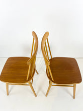 Load image into Gallery viewer, 2 Spindle Chairs
