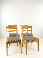 Load image into Gallery viewer, 4 Dining Chairs