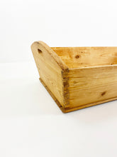 Load image into Gallery viewer, Manger