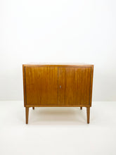 Afbeelding in Gallery-weergave laden, Teak Kastje