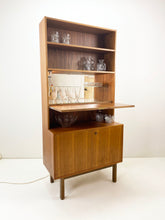 Afbeelding in Gallery-weergave laden, Scandinavische Wandkast / Barkast