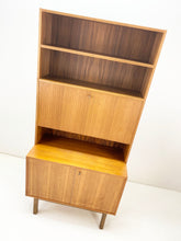 Afbeelding in Gallery-weergave laden, Scandinavische Wandkast / Barkast