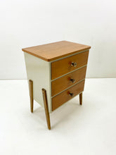 Afbeelding in Gallery-weergave laden, Kleine Ladekast / Nachtkast met Lades