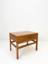 Afbeelding in Gallery-weergave laden, Vintage Nachtkastje
