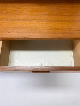 Load image into Gallery viewer, Zweedse Teak Wandkast / Boekenkast