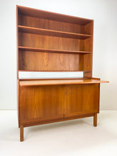Load image into Gallery viewer, Teak Boekenkast / Wandkast / Keukenkast