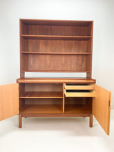 Load image into Gallery viewer, Teak Boekenkast / Wandkast / Keukenkast