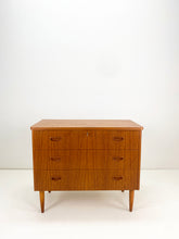 Afbeelding in Gallery-weergave laden, Teak Ladekast uit Zweden