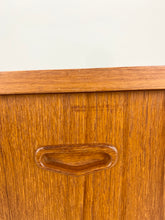 Afbeelding in Gallery-weergave laden, Teak Ladekast uit Zweden