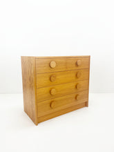 Load image into Gallery viewer, <transcy>Pine Chest of Drawers</transcy>