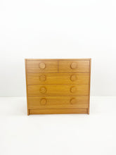 Load image into Gallery viewer, <transcy>Pine Chest of Drawers</transcy>