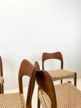 Load image into Gallery viewer, Arne Hovmand-Olsen, Mogens Kold - Eetkamer stoelen (set van 4)