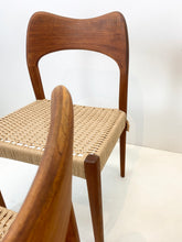Load image into Gallery viewer, Arne Hovmand-Olsen, Mogens Kold - Eetkamer stoelen (set van 4)