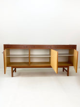 Afbeelding in Gallery-weergave laden, Teak Dressoir, Tage Olofsson - Ulferts Sweden