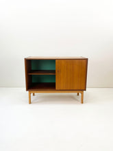 Afbeelding in Gallery-weergave laden, Teak Kastje