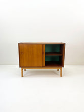 Afbeelding in Gallery-weergave laden, Teak Kastje