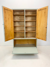 Afbeelding in Gallery-weergave laden, Vintage Kast / Schoenenkast