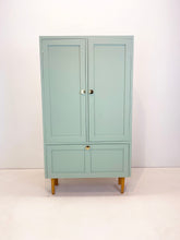 Afbeelding in Gallery-weergave laden, Vintage Kast / Schoenenkast