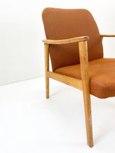 Load image into Gallery viewer, <transcy>Vintage Armchair</transcy>