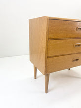 Load image into Gallery viewer, <transcy>Oak Vintage Chest of Drawers</transcy>