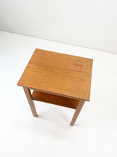 Load image into Gallery viewer, <transcy>Small Sidetable / Plant Table</transcy>