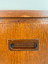 Afbeelding in Gallery-weergave laden, Vintage Teak Ladekast
