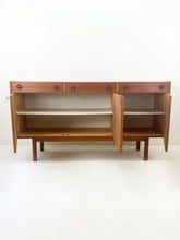 Load image into Gallery viewer, Scandinavisch Dressoir