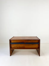 Afbeelding in Gallery-weergave laden, Laag Kastje