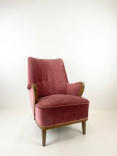 Load image into Gallery viewer, Pink Velvet Armchair model 'Emma'