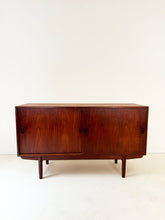 Afbeelding in Gallery-weergave laden, Deens Vintage Dressoir, Børge Mogensen
