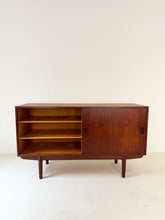 Afbeelding in Gallery-weergave laden, Deens Vintage Dressoir, Børge Mogensen

