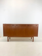 Load image into Gallery viewer, Zweeds Teak Dressoir, Breox
