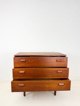 Afbeelding in Gallery-weergave laden, Kaptafel ontworpen door Børge Mogensen voor Søborg Møbelfabrik (1950s)
