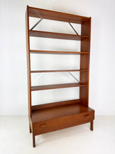 Load image into Gallery viewer, Teak Boekenkast uit Zweden
