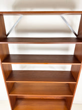 Load image into Gallery viewer, Teak Boekenkast uit Zweden
