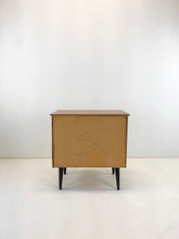 Afbeelding in Gallery-weergave laden, Kleine Teak Ladekast
