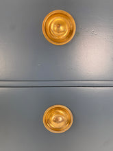 Load image into Gallery viewer, Blauwe Vintage Ladekast
