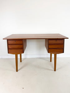 Deense Teak Bureau