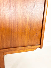 Afbeelding in Gallery-weergave laden, Scandinavische Vintage Sideboard / Dressoir, &#39;Korsör&#39; jaren 60 IKEA
