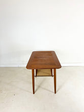 Afbeelding in Gallery-weergave laden, Mid-Century Modern Table
