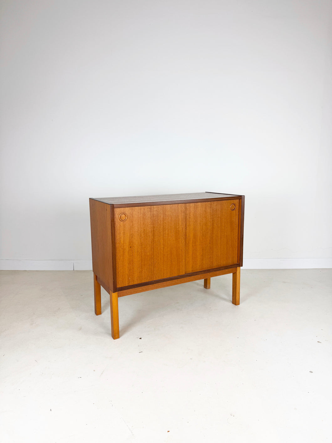 Teak Kast
