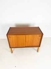 Afbeelding in Gallery-weergave laden, Teak Kast
