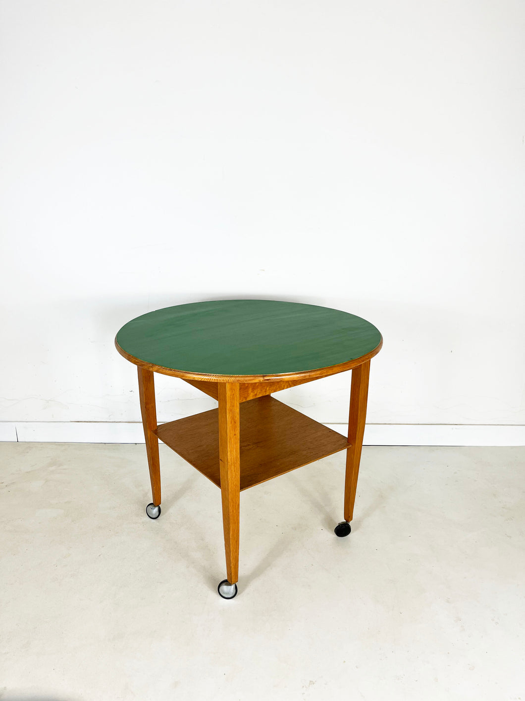 Bijzettafel op wieltjes
