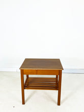 Afbeelding in Gallery-weergave laden, Vintage Nachtkastjes (set van 2)
