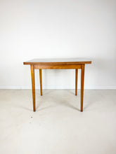 Afbeelding in Gallery-weergave laden, Edsbyverken Keukentafel, uitschuifbaar

