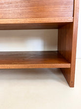 Afbeelding in Gallery-weergave laden, Vintage Poul Cadovius KLM kast
