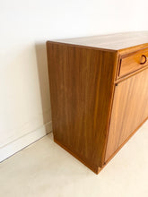 Afbeelding in Gallery-weergave laden, Klein Teak Dressoir, Bertil Fridhagen voor Bodafors
