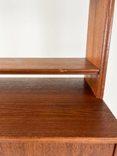 Afbeelding in Gallery-weergave laden, Vintage Teak Boekenkast / Wandkast
