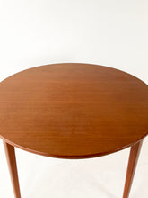 Afbeelding in Gallery-weergave laden, Uitschuifbare Teaktafel (rond/ovaal) uit Zweden
